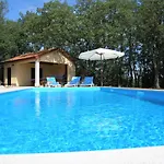 Fragola - House With Large Garden