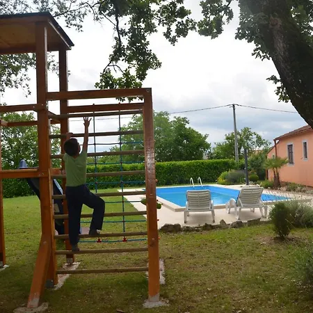 Fragola - House With Large Garden
